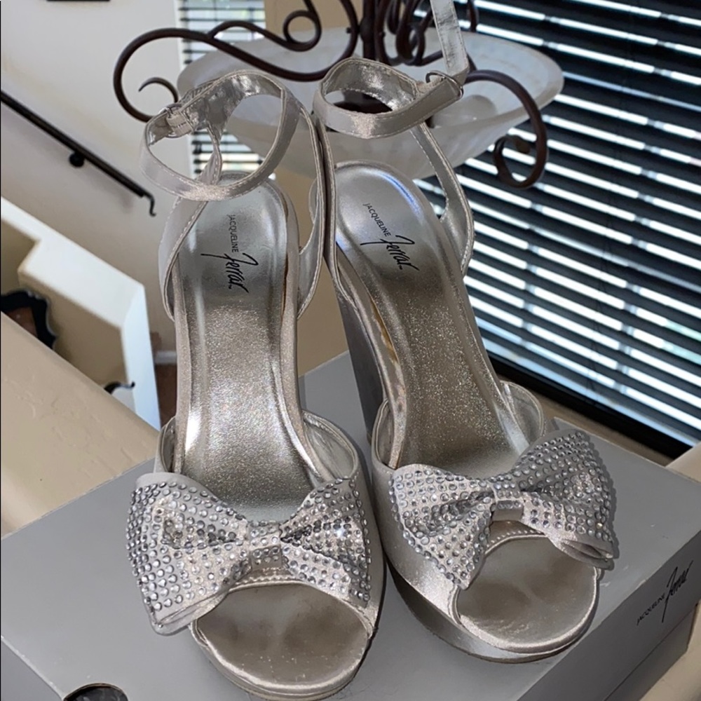 Jacqueline Ferrar Sliver Heels